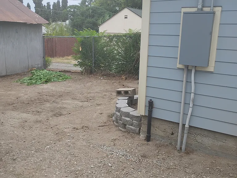 981 N San Gorgonio Ave — Photo 10