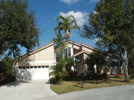 1st image of 5911 NW 61st Mnr