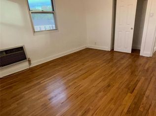 1033 Rottkamp St APT 3, Valley Stream, NY 11580