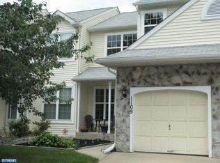 1109 Meadows Dr, Williamstown, NJ 08094