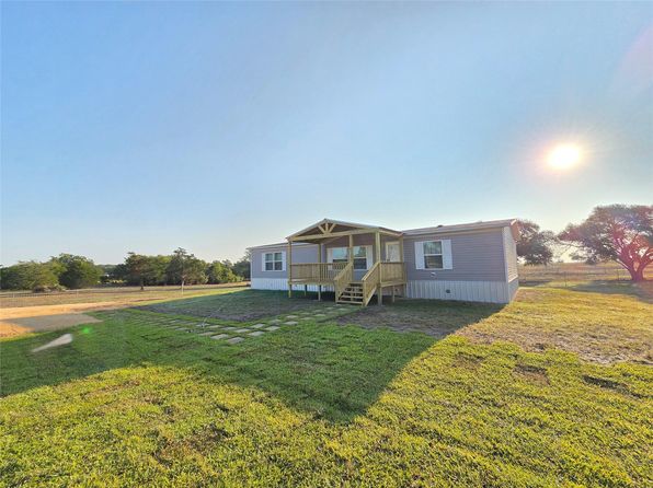 1139 E Old Hallettsville Rd