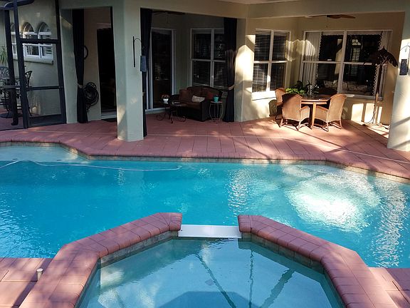 3rd image of 1937 Floresta View Dr