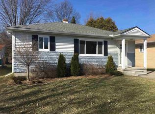38085 Murdicks Dr, New Baltimore, MI 48047