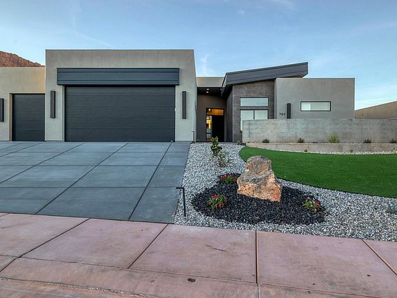 4th image of 765 E Red Wash Cir