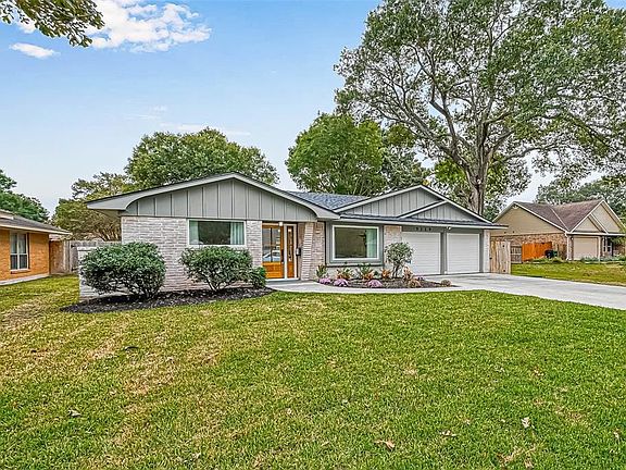 3rd image of 5119 Poinciana Dr