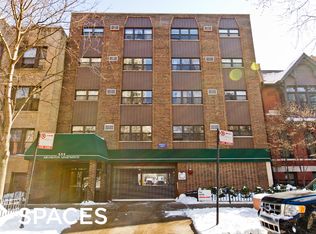 553 W Arlington Pl #502, Chicago, IL 60614