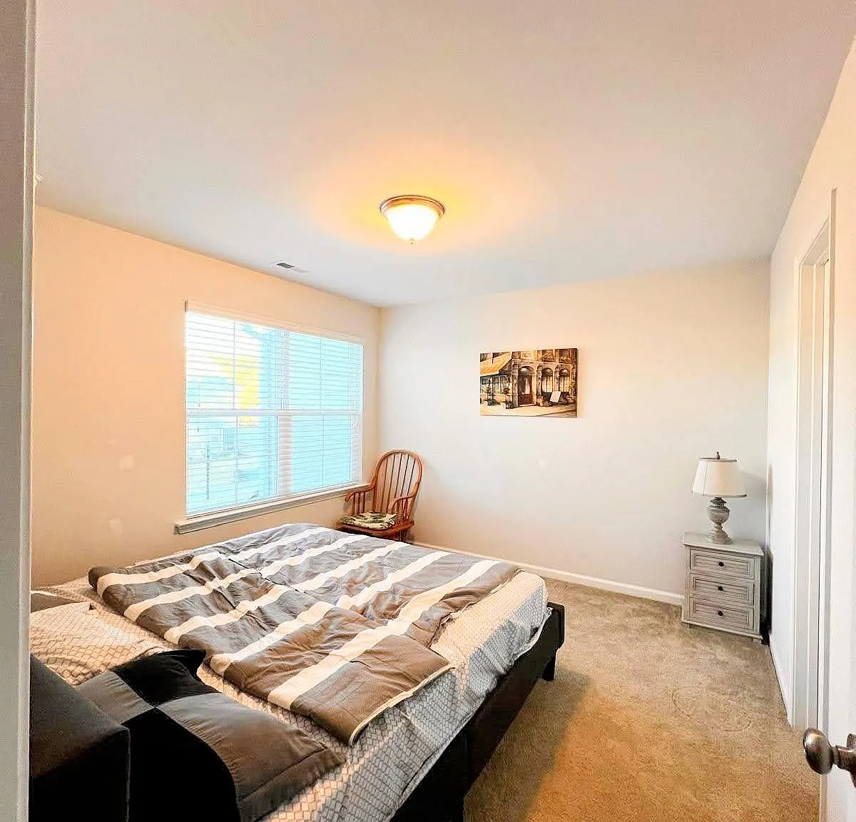 3 bed, 2.5 bath, 2184 sqft, $2,550 — Photo 3