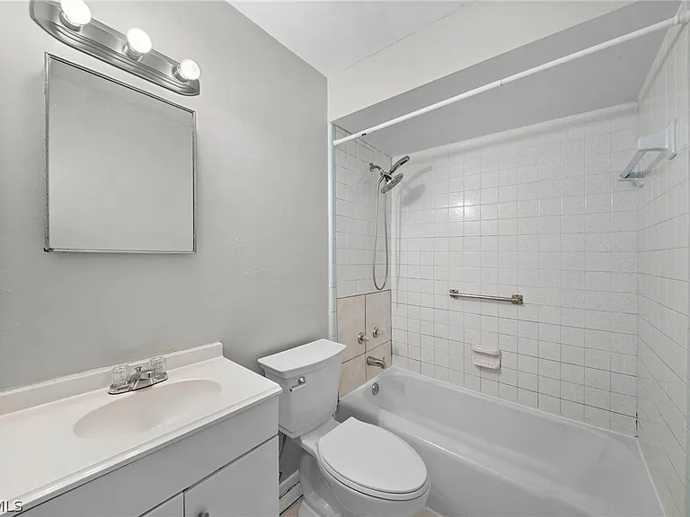 464 Carolina Ave #A — Photo 11
