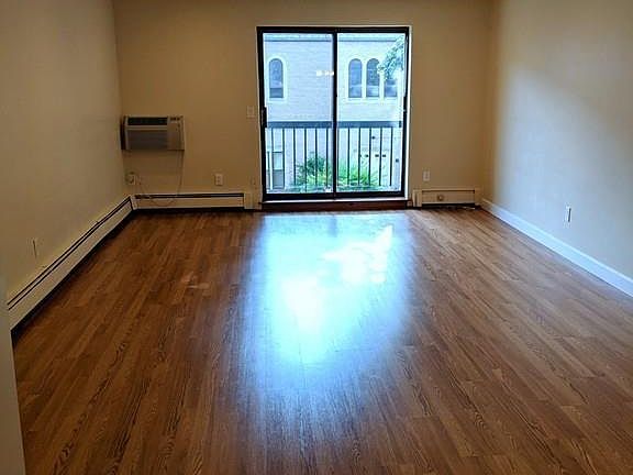 5th image of 245 Sea St Unit 17