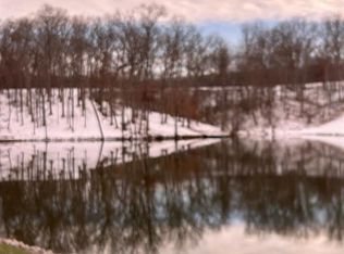 35 Woodline Dr, Winfield, MO 63389