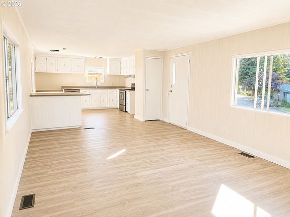 4th image of 2040 Nougat Ct SE