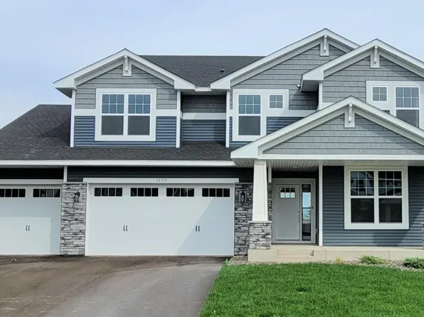 1907 Balsam Dr, Carver, MN 55315