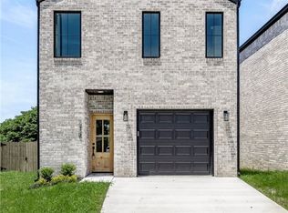 730 N 5th St, Rogers, AR 72756