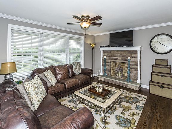 5th image of 309 Grandeur Dr
