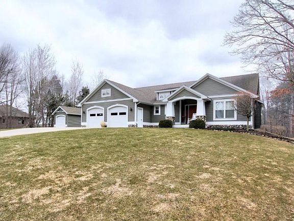 2nd image of 9688 Jade Dr