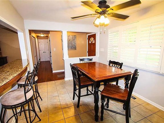4th image of 10391 Orchard Park Dr W