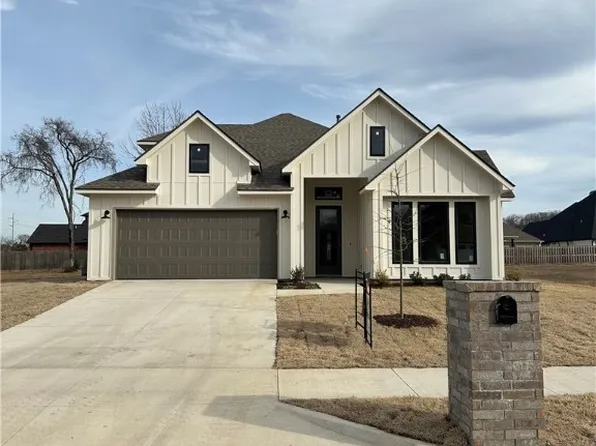 6911 Stonebrook Dr, Fort Smith, AR 72916