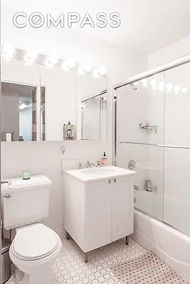 Rented by Compass | media 7