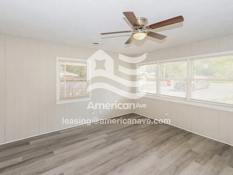 799512_003_wm_-_living_room_13140086.jpg