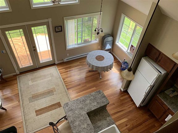 3rd image of 15 Breezy Haven Way