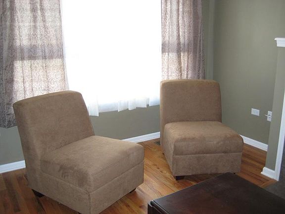 5th image of 3210 N Kilbourn Ave Unit 10