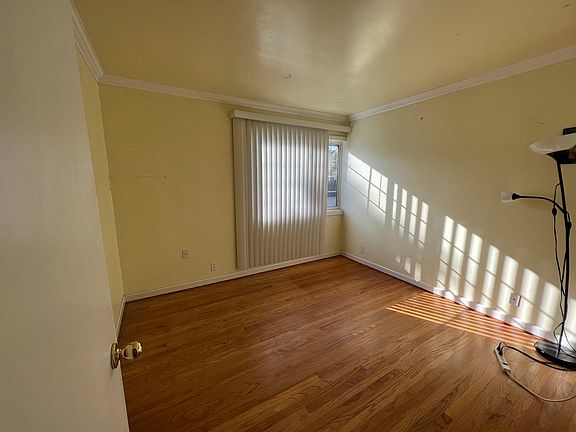 4th image of 3060 Dublin Dr