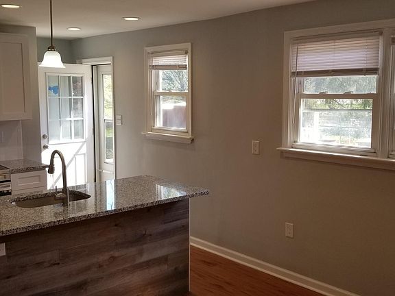 4th image of 473 Freemont St #2