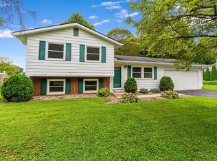 216 River Forest Rd, Pataskala, OH 43062