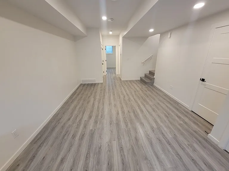 1227 Podersky Wynd SW — Photo 4