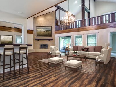 313 Lakeview Dr, Runaway Bay, TX, 76426