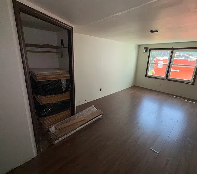 221 E Cherry St — Photo 7