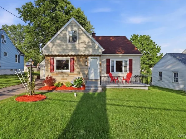 51 Hillcrest Dr, West Seneca, NY 14224