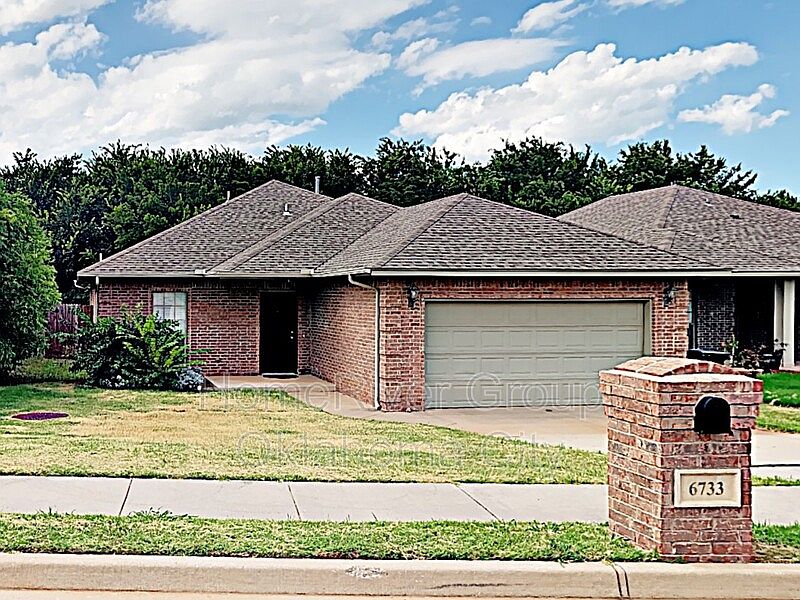 1st image of 6733 NW 125th Ct