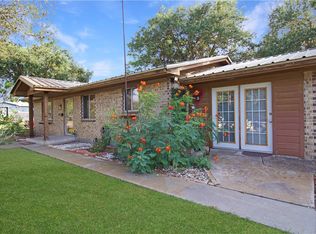 610 S Minnesota St, Beeville, TX 78102