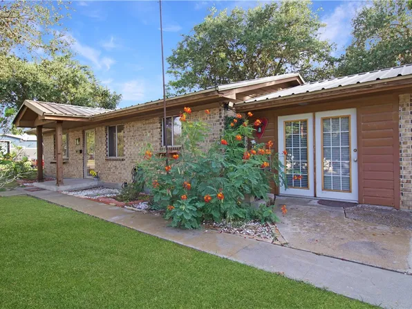 610 S Minnesota St, Beeville, TX 78102