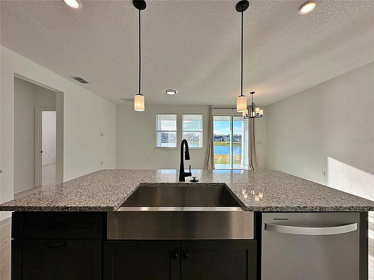 43 Waverly Ln — Photo 6