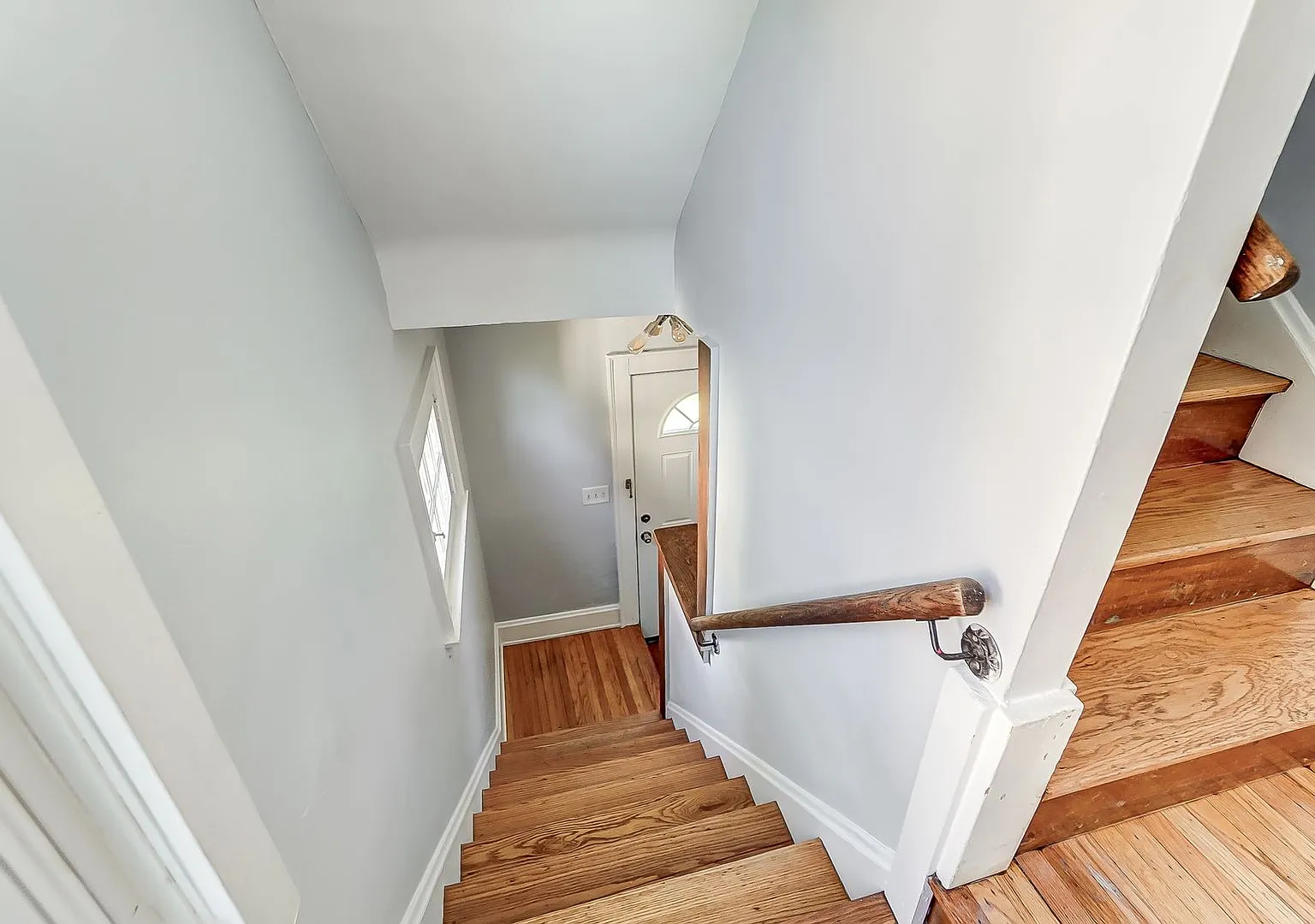 3627 Zinsle Ave — Photo 2