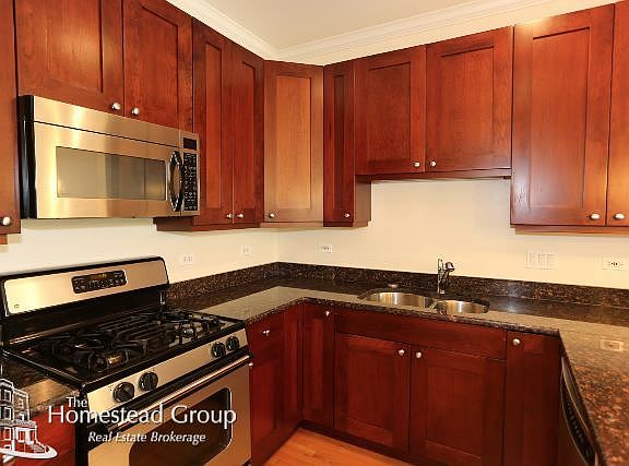 3rd image of 1724 W Belmont Ave APT 004