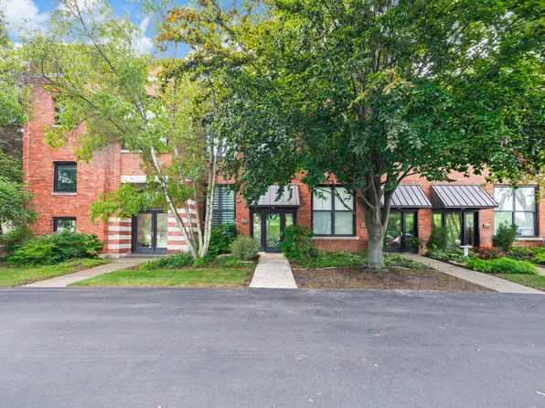 222 S Whittaker St APT F, New Buffalo, MI 49117
