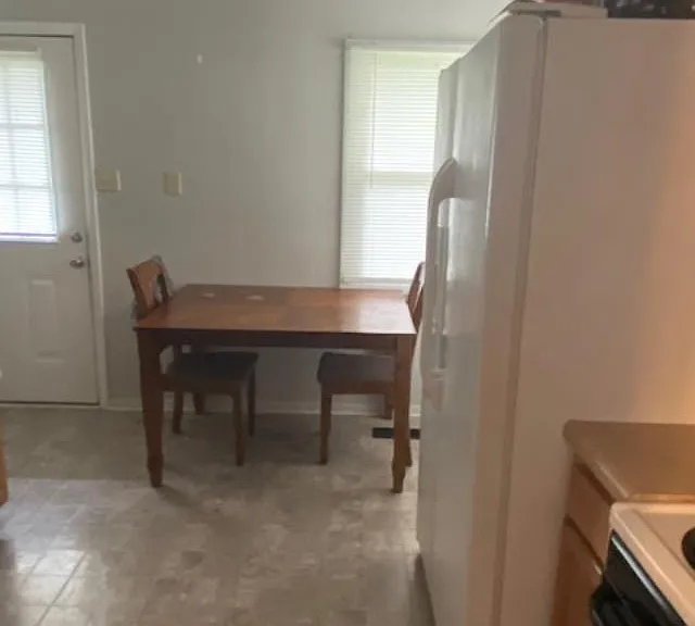 152 Hutchinson Dr — Photo 8