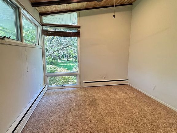 4th image of 7621 Thornwood St