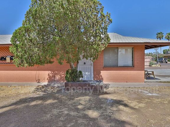 3rd image of 2245 W Glenrosa Ave #1