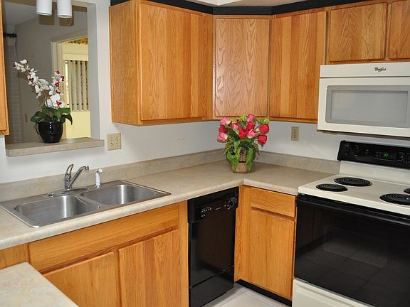 5th image of 565 W Calle Lago
