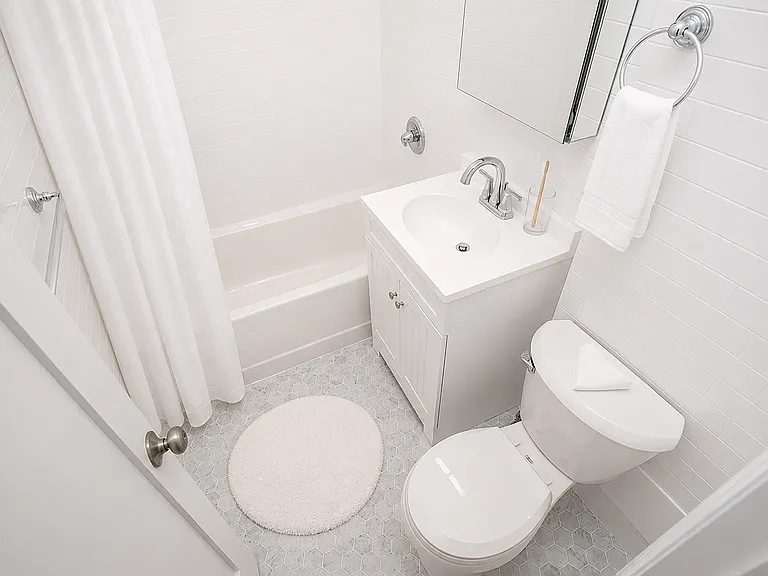 205 W 88th St #13H — Photo 4
