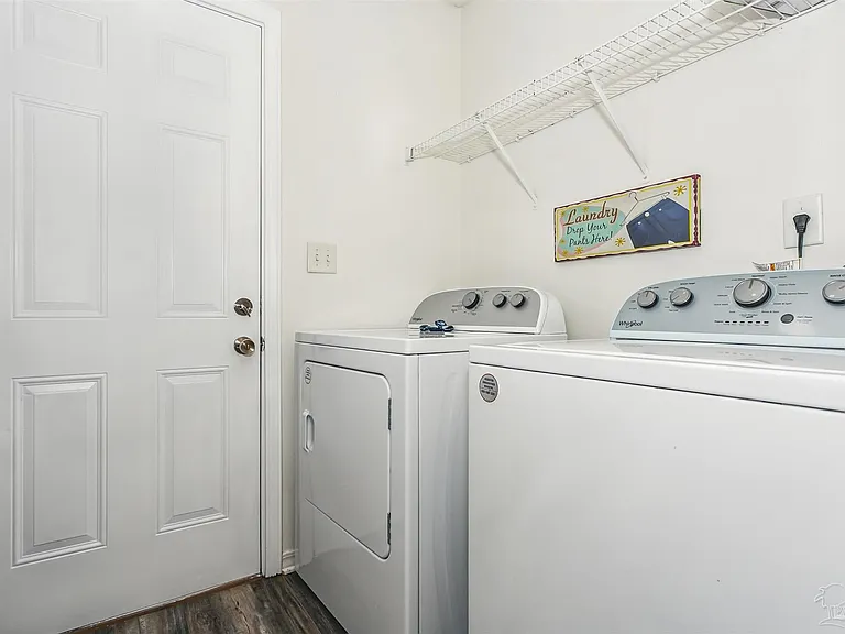8407 Jarmen Ln — Photo 11