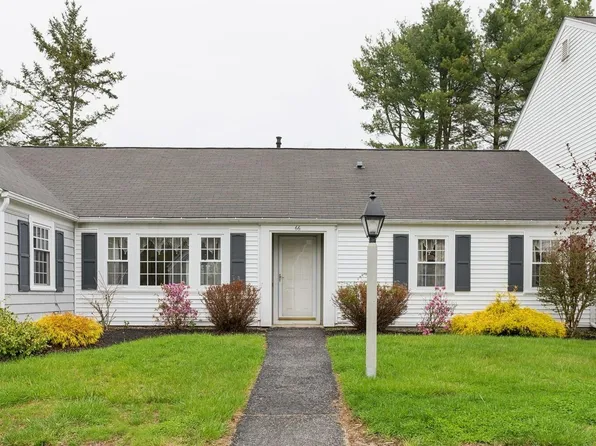 66 Colonial Village #66, Falmouth, ME 04105