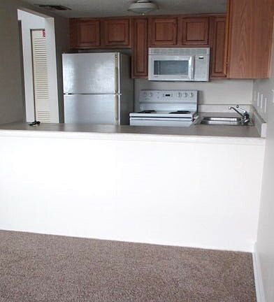 4th image of 101 Old Ferry Rd Unit 31C