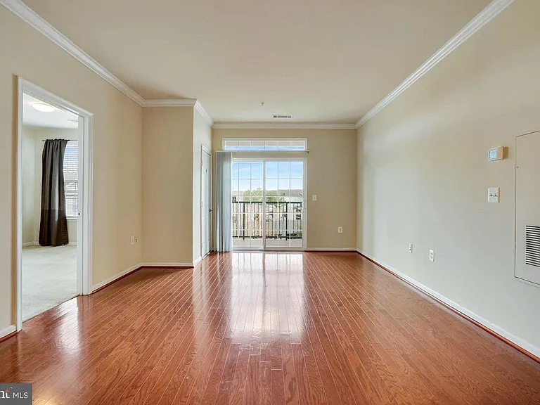 2465 Army Navy Dr #1-317 — Photo 21