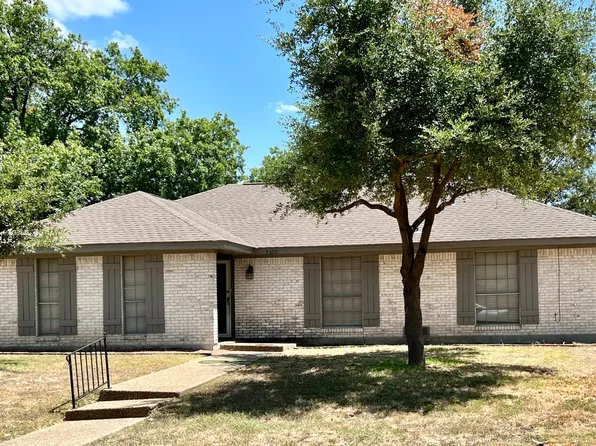 5600 Lake Highlands Dr, Waco, TX 76710