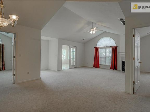 4th image of 6166 NE Kensington Dr #23-A